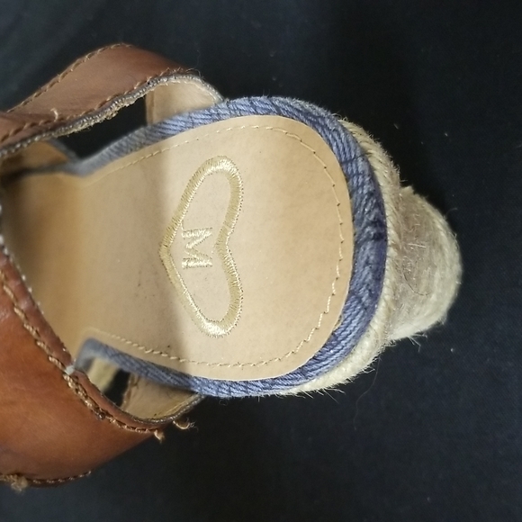 Madeline Women's  Wedge Sandals with Leather Ankle Strap In Blue Sz 6M - Picture 8 of 9